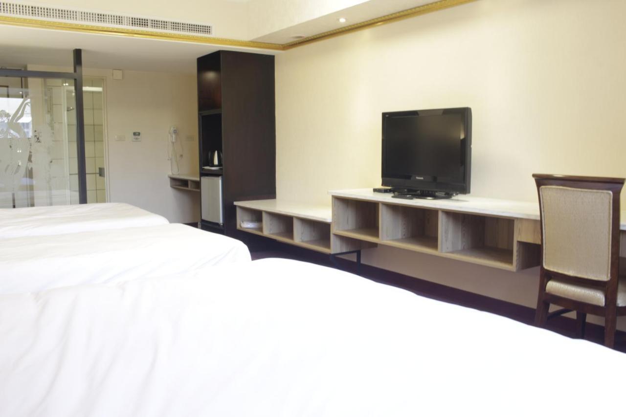 Hotel Avenue Хсинчу Сити Екстериор снимка