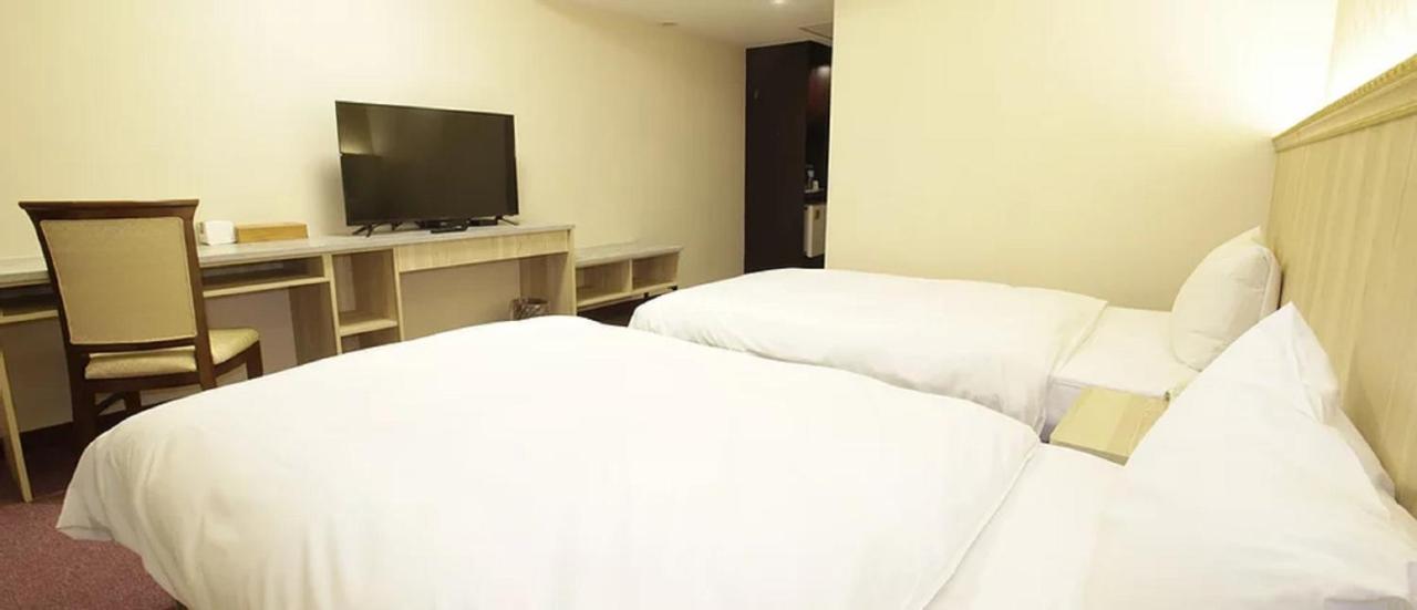 Hotel Avenue Хсинчу Сити Екстериор снимка