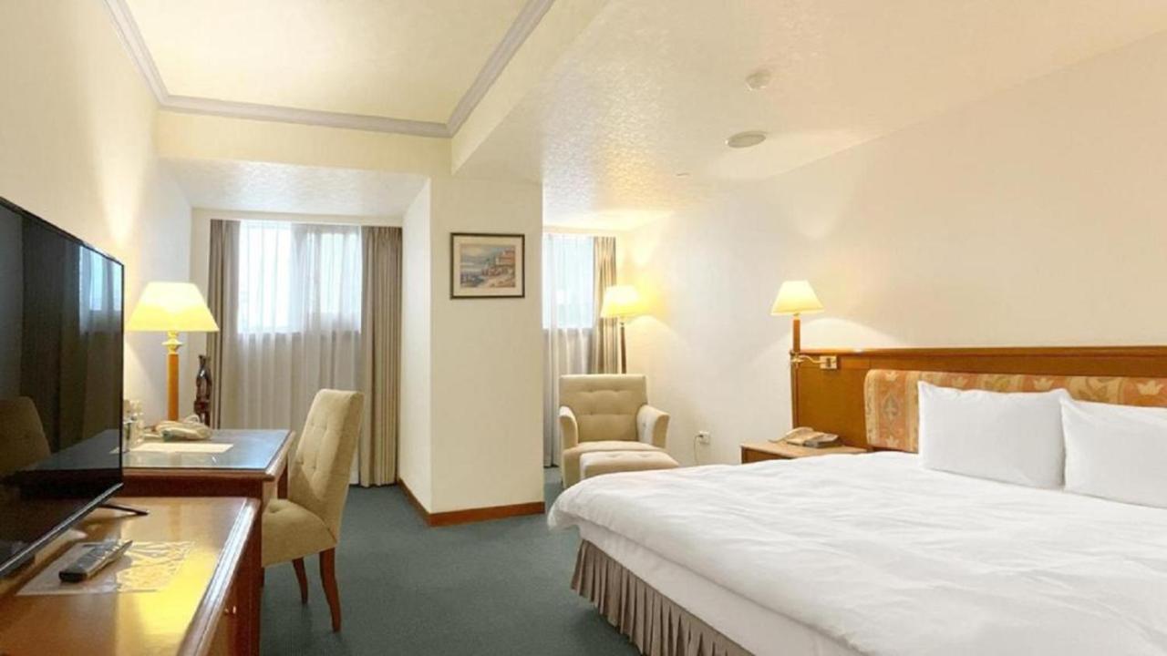 Hotel Avenue Хсинчу Сити Екстериор снимка