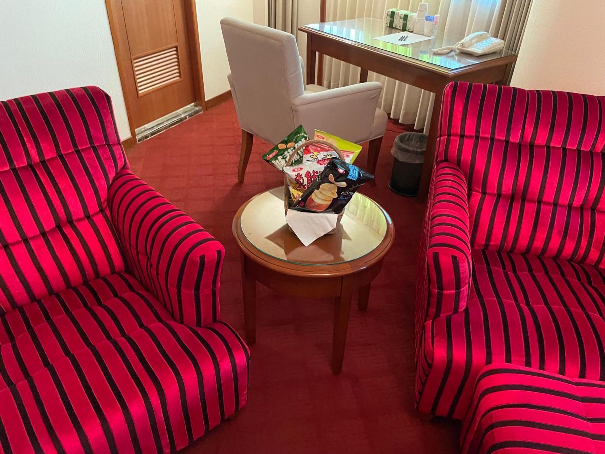 Hotel Avenue Хсинчу Сити Екстериор снимка